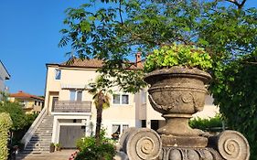 Villa Salvia Rooms And Apartments